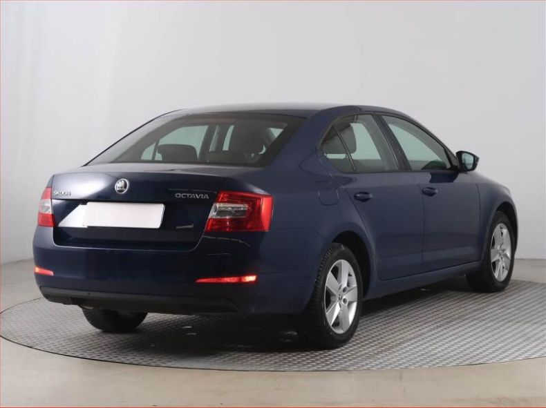 Škoda Octavia - hlavní fotka
