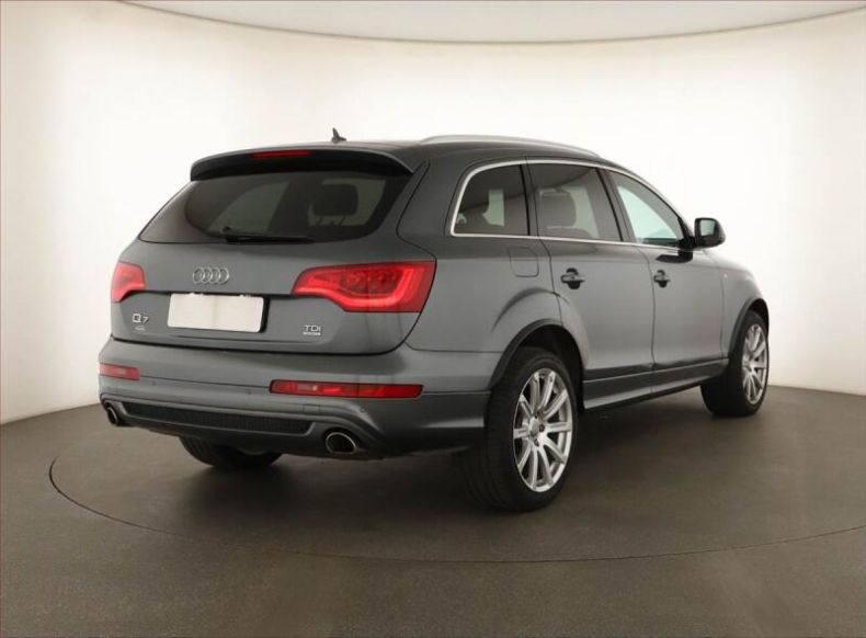 Audi Q7 - hlavní fotka