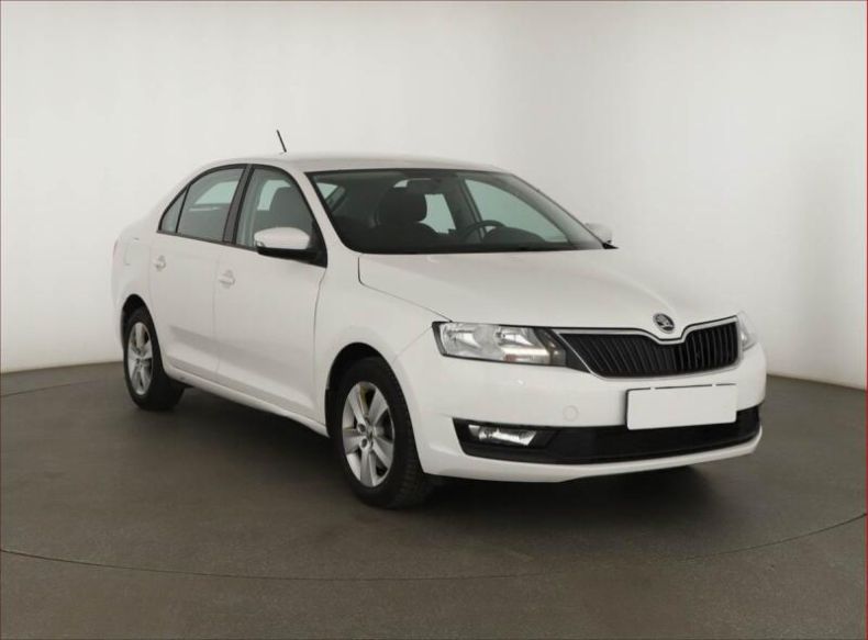 Škoda Rapid - hlavní foto