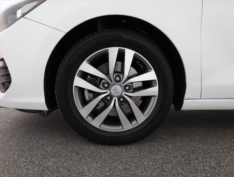 Hyundai i30 - hlavní fotka