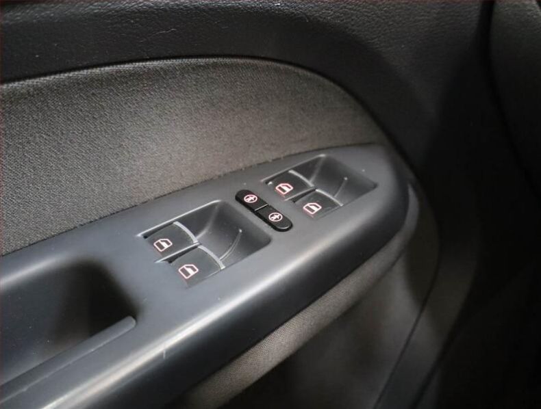 Volkswagen Touran - hlavní fotka