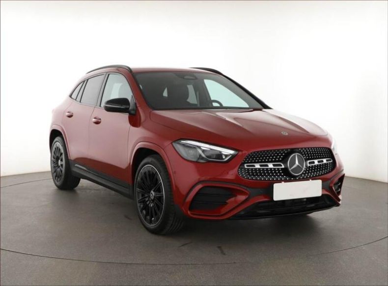 Mercedes Třída GLA - hlavní foto
