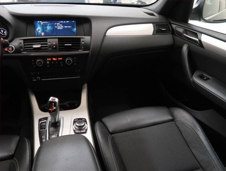 BMW X3 - hlavní fotka