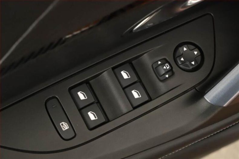 Peugeot 2008 - hlavní fotka