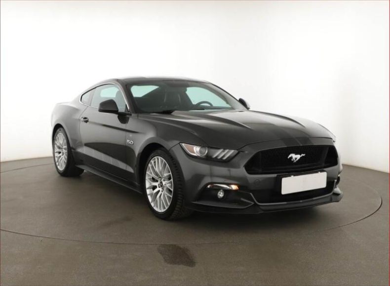 Ford Mustang - hlavní foto