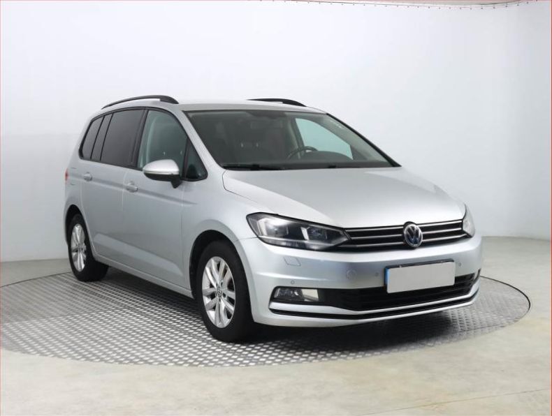 Volkswagen Touran - hlavní foto
