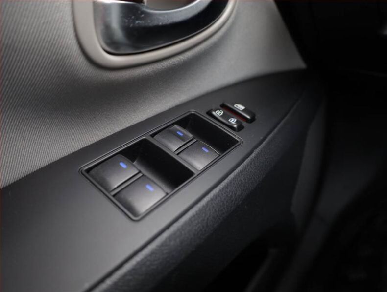 Toyota Avensis - hlavní fotka