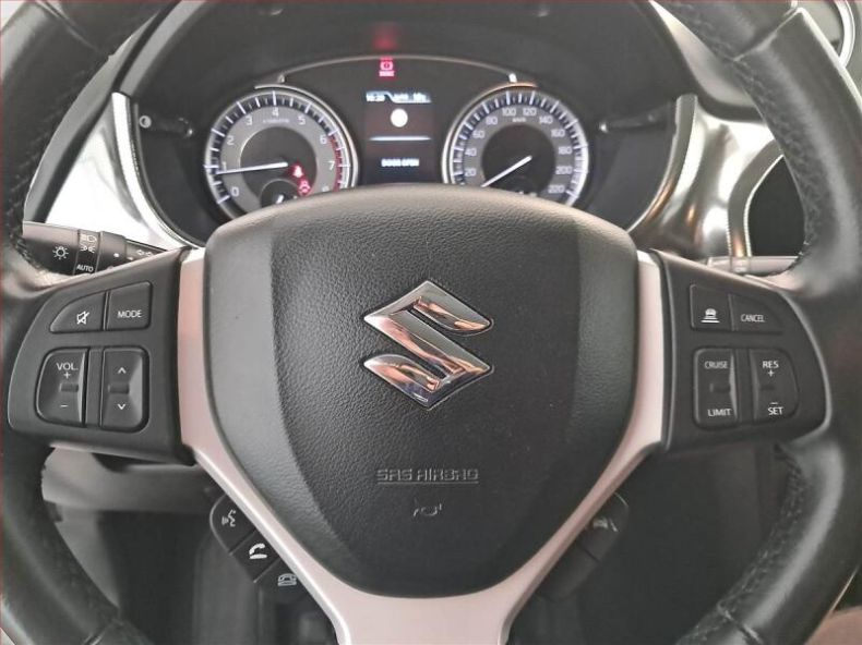 Suzuki Vitara - hlavní fotka
