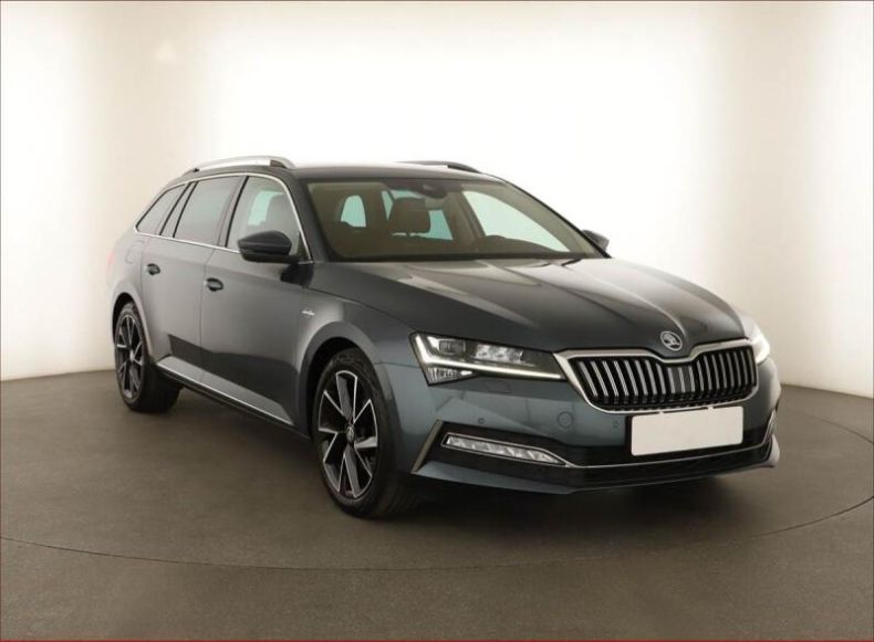 Škoda Superb - hlavní foto
