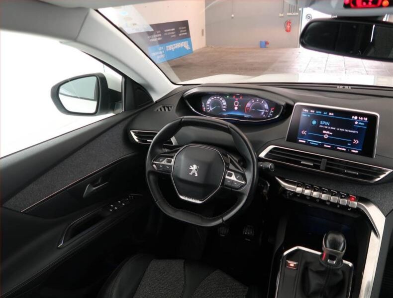 Peugeot 3008 - hlavní fotka