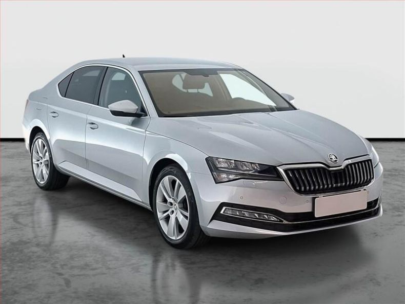 Škoda Superb - hlavní foto