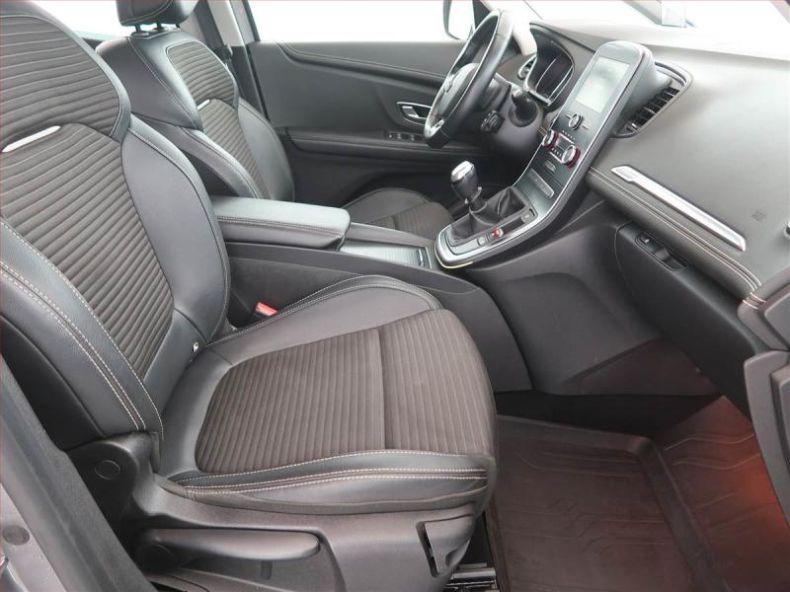 Renault Grand Scenic - hlavní fotka