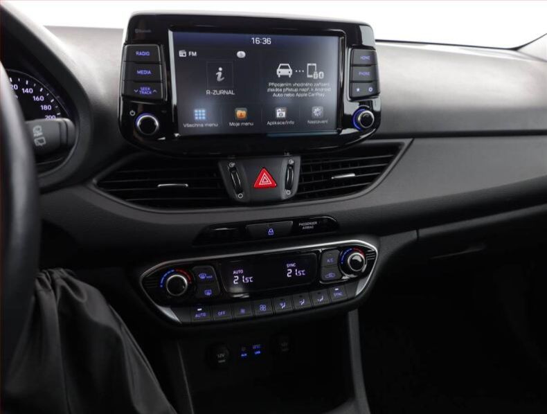 Hyundai i30 - hlavní foto