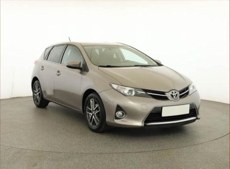 Toyota Auris - hlavní foto