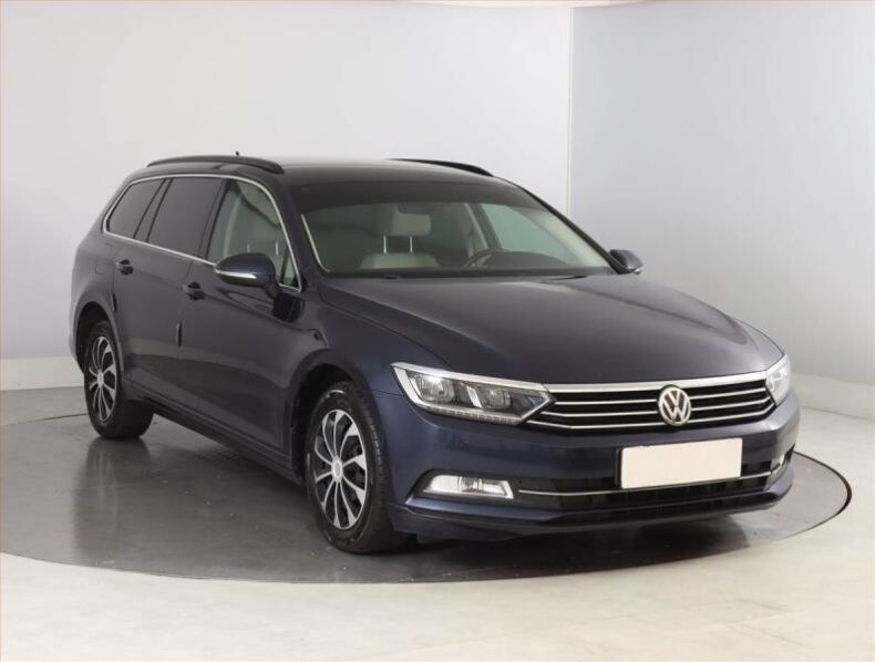 Volkswagen Passat - hlavní fotka inzerátu