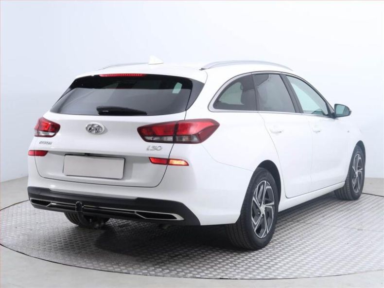 Hyundai i30 - hlavní fotka