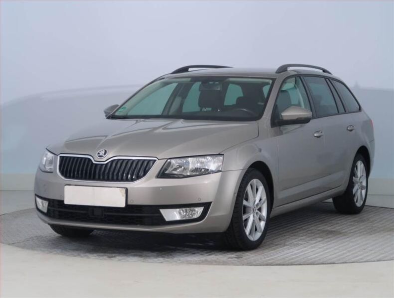 Škoda Octavia - hlavní fotka
