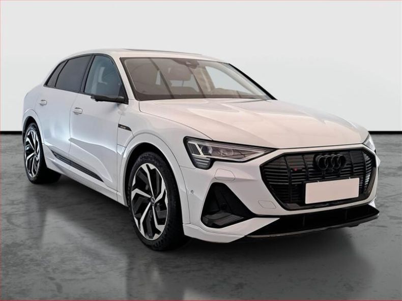 Audi E-tron - hlavní fotka