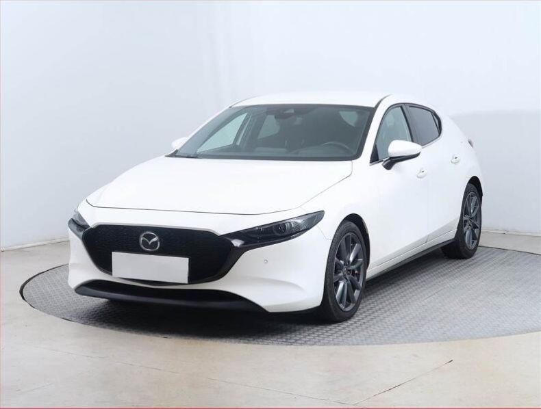 Mazda 3 - hlavní fotka