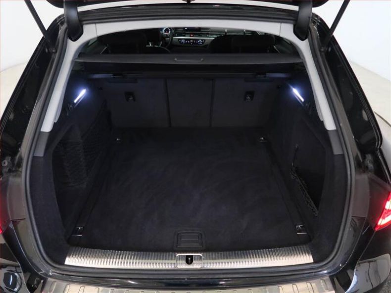 Audi A4 - hlavní fotka