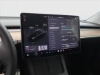 Tesla Model Y - fotka číslo 20