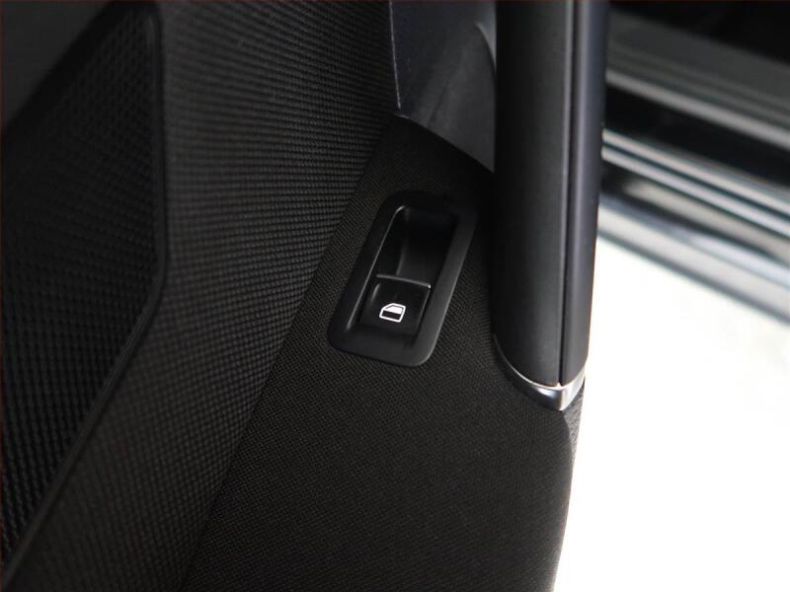 Volkswagen Golf - hlavní fotka