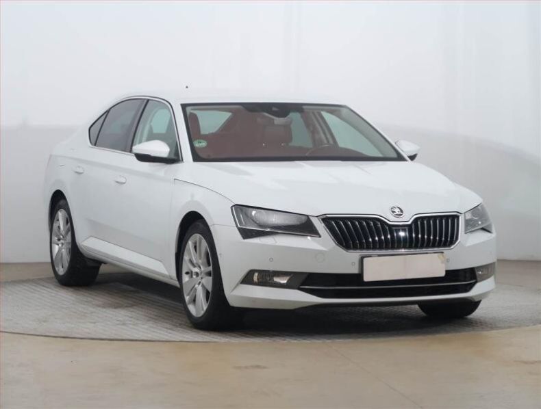 Škoda Superb - hlavní fotka