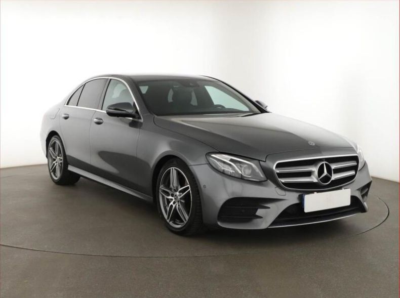 Mercedes Třída E - hlavní foto