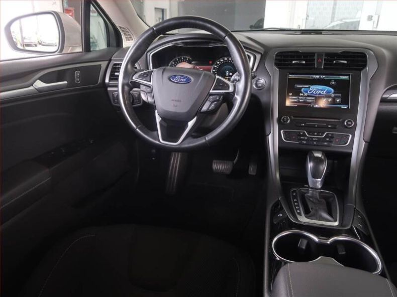 Ford Mondeo - hlavní fotka