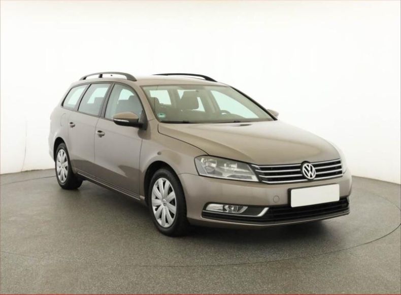 Volkswagen Passat - hlavní fotka inzerátu