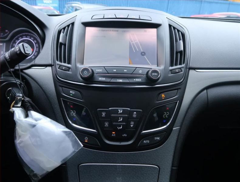 Opel Insignia - hlavní fotka