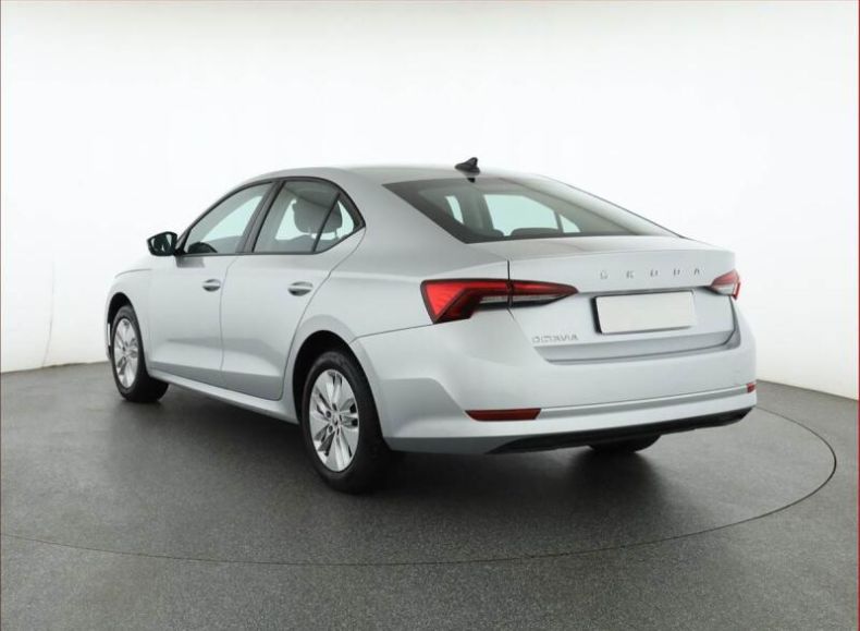 Škoda Octavia - hlavní fotka