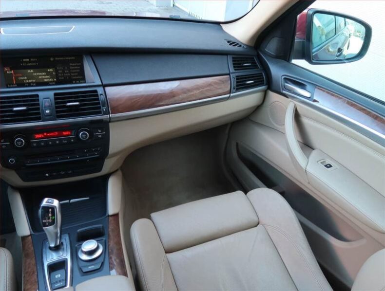 BMW X6 - hlavní fotka