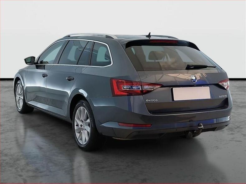 Škoda Superb - hlavní fotka