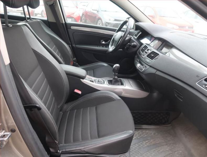 Renault Laguna - hlavní fotka