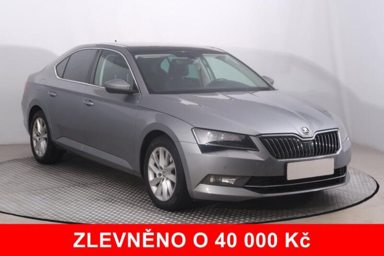 Škoda Superb - hlavní foto