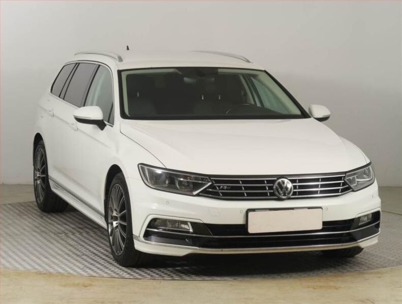 Volkswagen Passat - hlavní foto