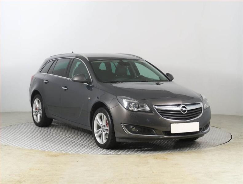 Opel Insignia - hlavní foto