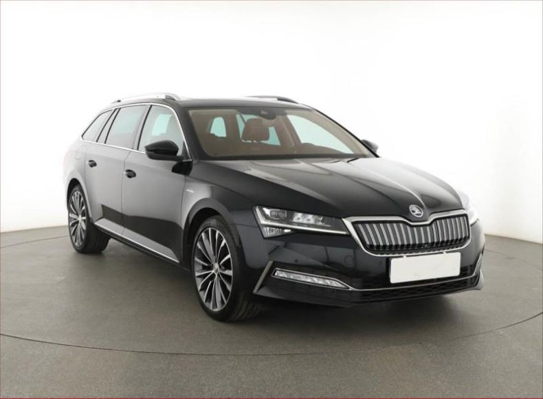 Škoda Superb - hlavní fotka