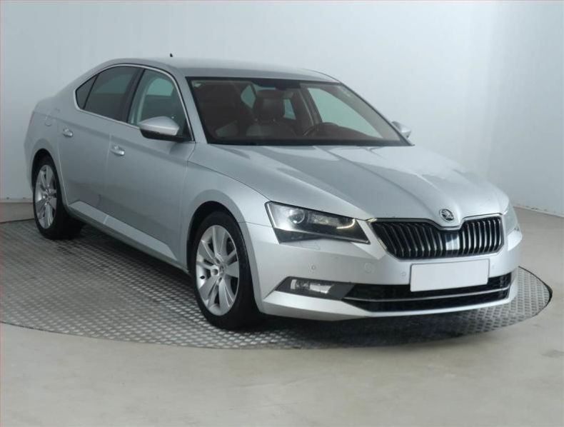 Škoda Superb - hlavní fotka