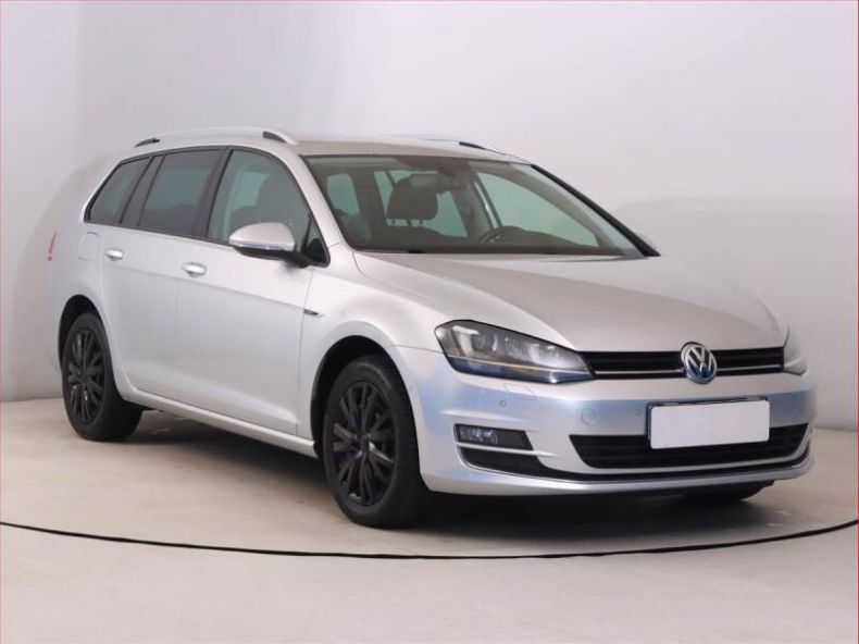 Volkswagen Golf - hlavní fotka