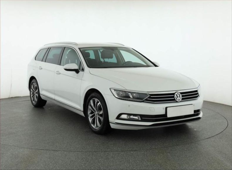 Volkswagen Passat - hlavní foto