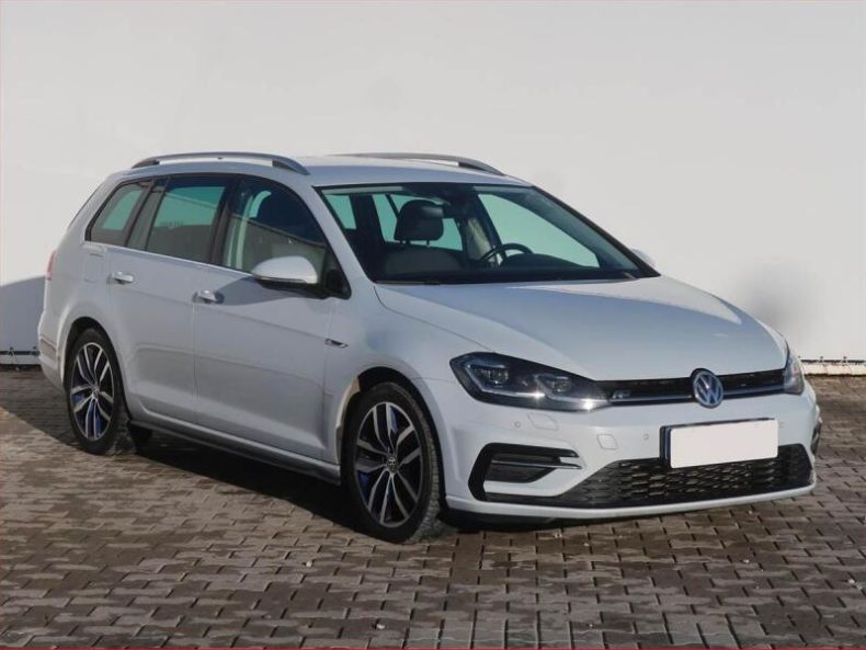 Volkswagen Golf - hlavní foto