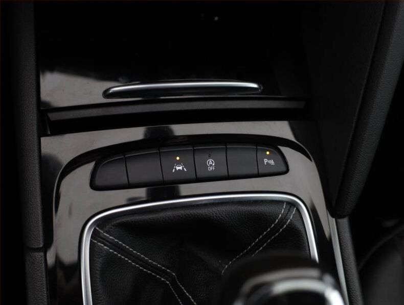 Opel Insignia - hlavní fotka