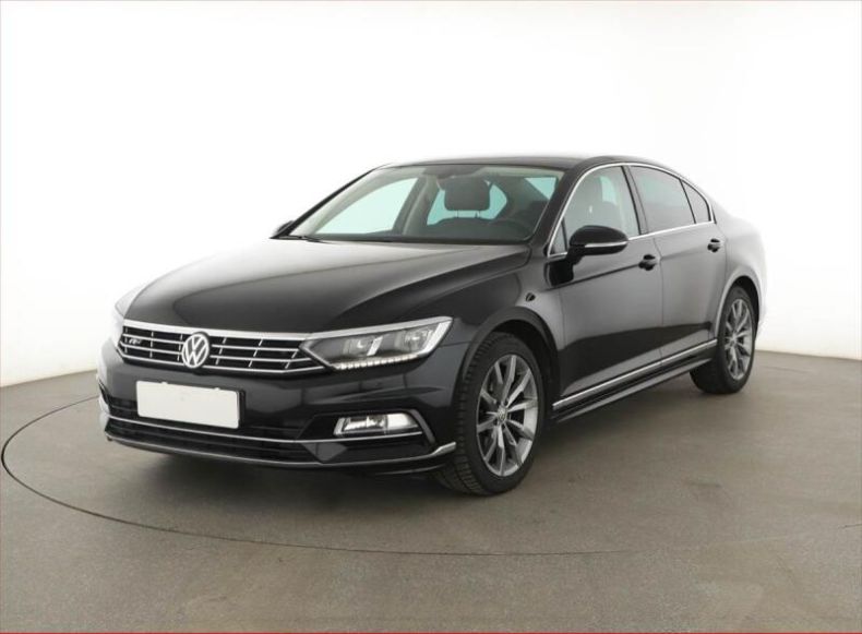 Volkswagen Passat - hlavní fotka