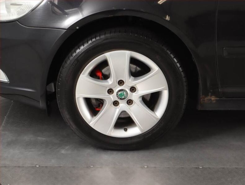 Škoda Octavia - hlavní fotka