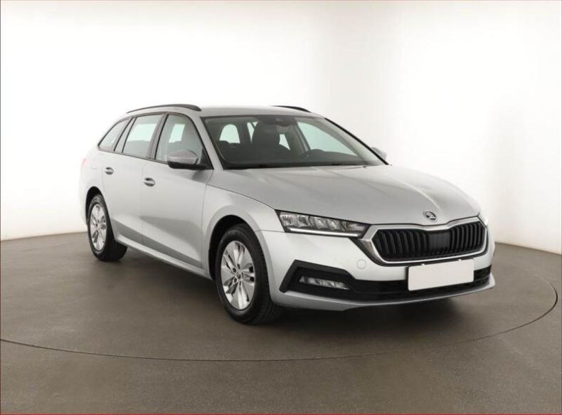 Škoda Octavia - hlavní fotka