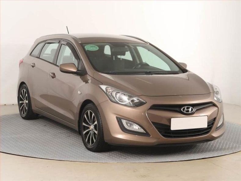 Hyundai i30 - hlavní foto