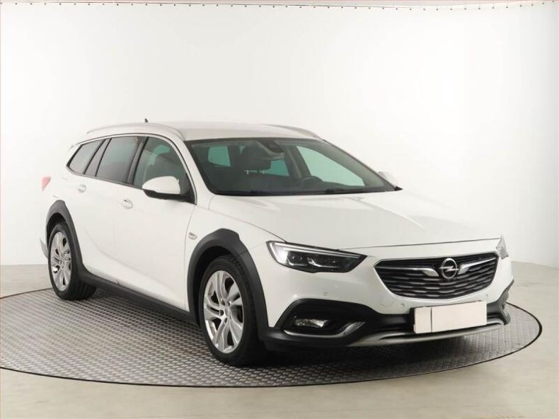 Opel Insignia - hlavní foto