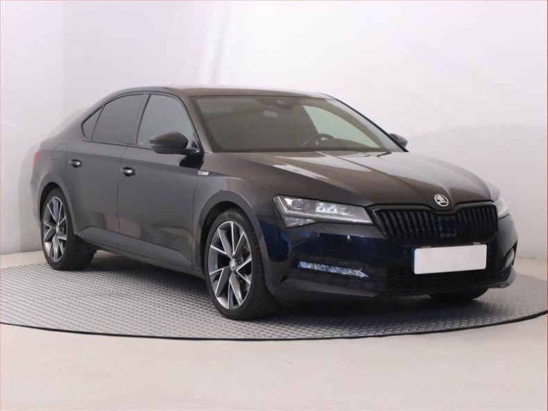 Škoda Superb - hlavní foto